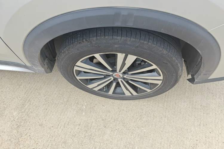 Used Roewe RX5 New Energy 2017 eRX5 50T Hybrid Connected Prestige Flagship Edition Right Front Wheel Hub