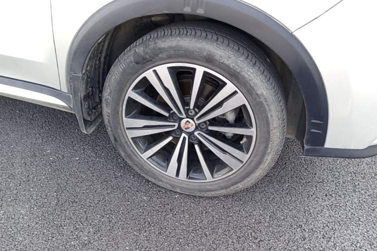 Used Roewe RX5 New Energy 2017 eRX5 50T Hybrid Connected Prestige Flagship Edition Right Front Wheel Hub