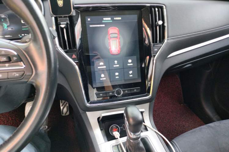 Used Roewe RX5 New Energy 2017 eRX5 50T Hybrid Connected Prestige Flagship Edition Audio And AC Panel