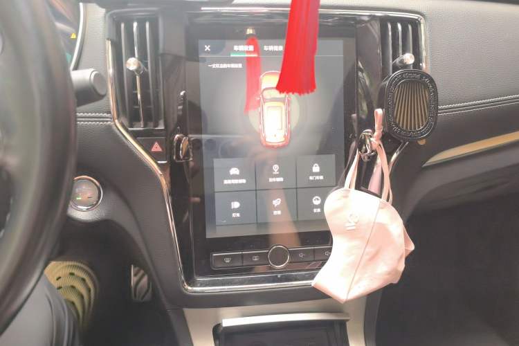 Used Roewe RX5 New Energy 2017 ERX5 EV400 Electric Internet Supreme Edition Audio And AC Panel
