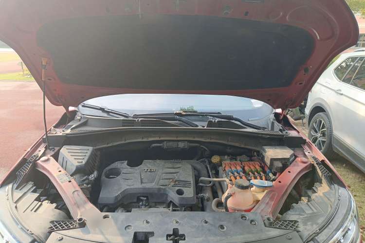 Used Roewe RX5 New Energy 2017 eRX5 50T Hybrid Connected Prestige Flagship Edition Engine Bay