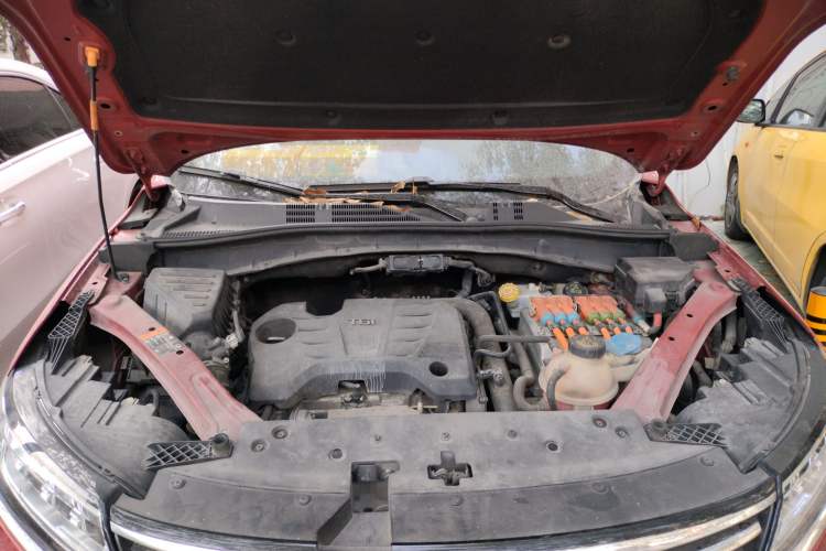 Used Roewe RX5 New Energy 2017 eRX5 50T Hybrid Connected Prestige Flagship Edition Engine Bay