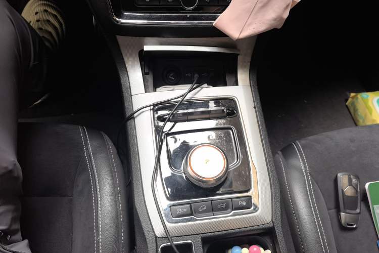 Used Roewe RX5 New Energy 2017 ERX5 EV400 Electric Internet Supreme Edition Gear Lever