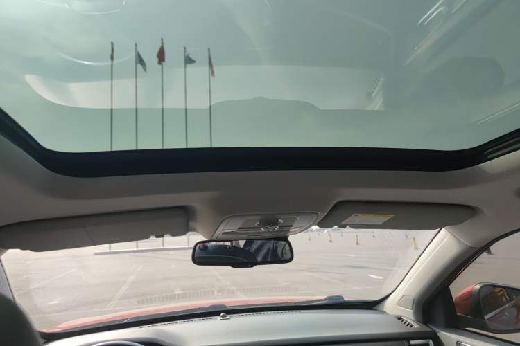 Used Roewe RX5 New Energy 2017 eRX5 50T Hybrid Connected Prestige Flagship Edition Headliner