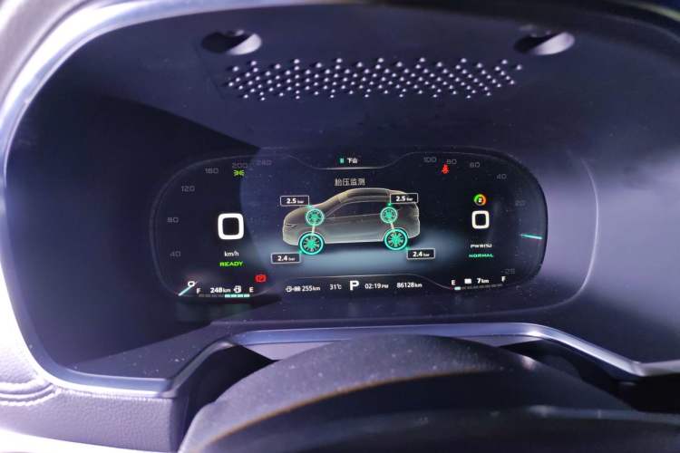 Used Roewe RX5 New Energy 2017 eRX5 50T Hybrid Connected Prestige Flagship Edition Instrument Cluster