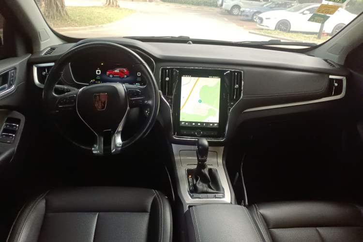 Used Roewe RX5 New Energy 2017 eRX5 50T Hybrid Connected Prestige Flagship Edition Interior 3