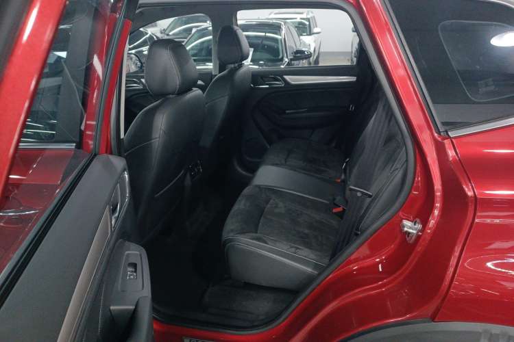 Used Roewe RX5 New Energy 2017 eRX5 50T Hybrid Connected Prestige Flagship Edition Left Rear Seat