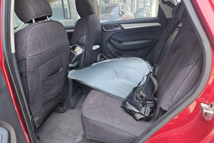 Used Roewe RX5 New Energy 2017 eRX5 50T Hybrid Connected Prestige Flagship Edition Left Rear Seat