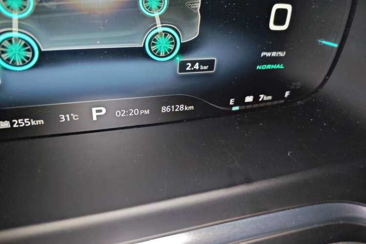 Used Roewe RX5 New Energy 2017 eRX5 50T Hybrid Connected Prestige Flagship Edition Odometer Close Up