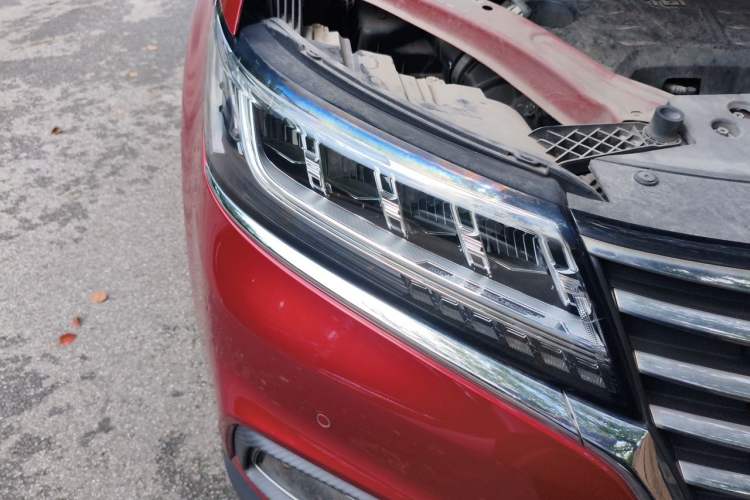 Used Roewe RX5 New Energy 2017 eRX5 50T Hybrid Connected Prestige Flagship Edition Right Front Headlight