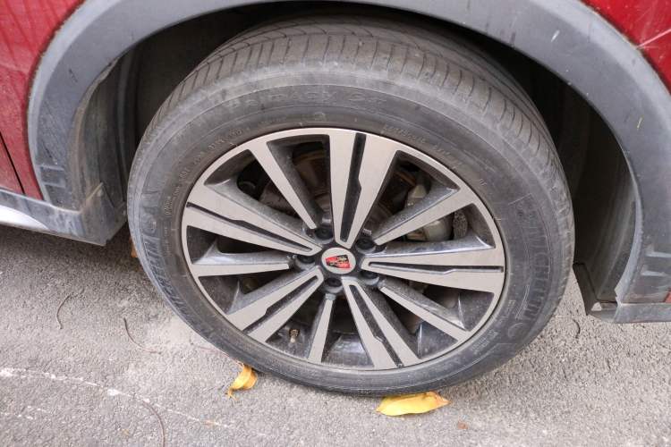 Used Roewe RX5 New Energy 2017 eRX5 50T Hybrid Connected Prestige Flagship Edition Right Front Wheel Hub