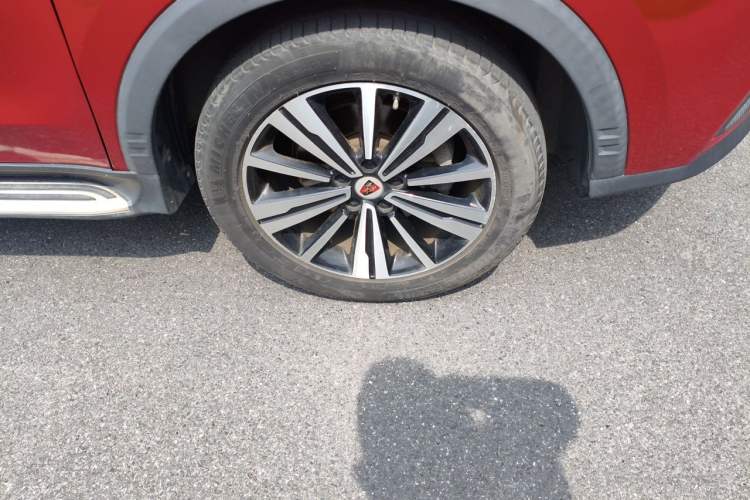 Used Roewe RX5 New Energy 2017 eRX5 50T Hybrid Connected Prestige Flagship Edition Right Front Wheel Hub