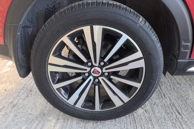 Used Roewe RX5 New Energy 2017 eRX5 50T Hybrid Connected Prestige Flagship Edition Right Rear Wheel Hub