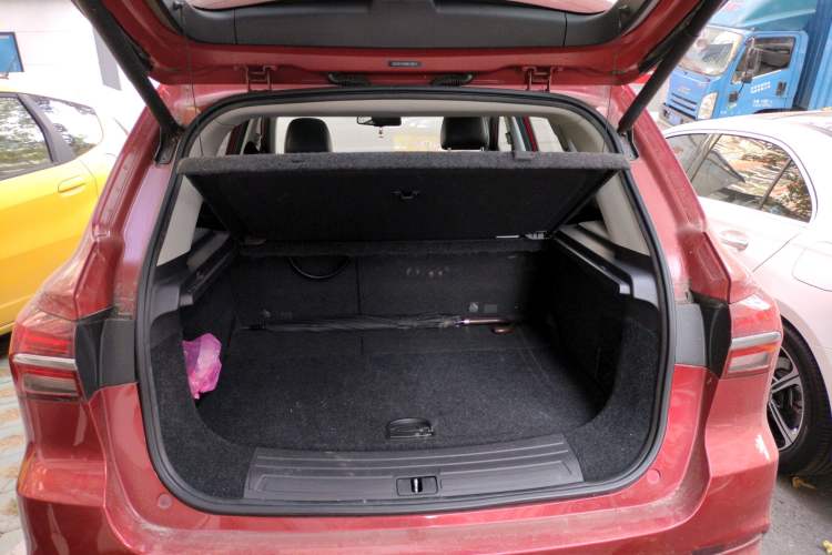 Used Roewe RX5 New Energy 2017 eRX5 50T Hybrid Connected Prestige Flagship Edition Trunk