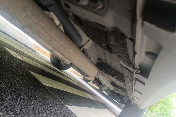 Used Roewe RX5 New Energy 2017 eRX5 50T Hybrid Connected Prestige Flagship Edition Chassis Rear Right