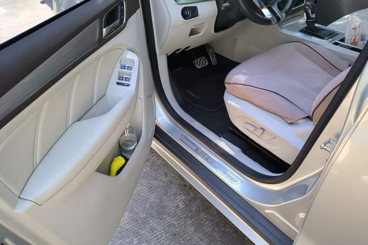 Used Roewe RX5 New Energy 2017 eRX5 50T Hybrid Connected Prestige Flagship Edition Driver Seat