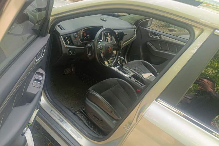 Used Roewe RX5 New Energy 2017 eRX5 50T Hybrid Connected Prestige Flagship Edition Driver Seat