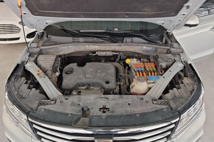 Used Roewe RX5 New Energy 2017 eRX5 50T Hybrid Connected Prestige Flagship Edition Engine Bay
