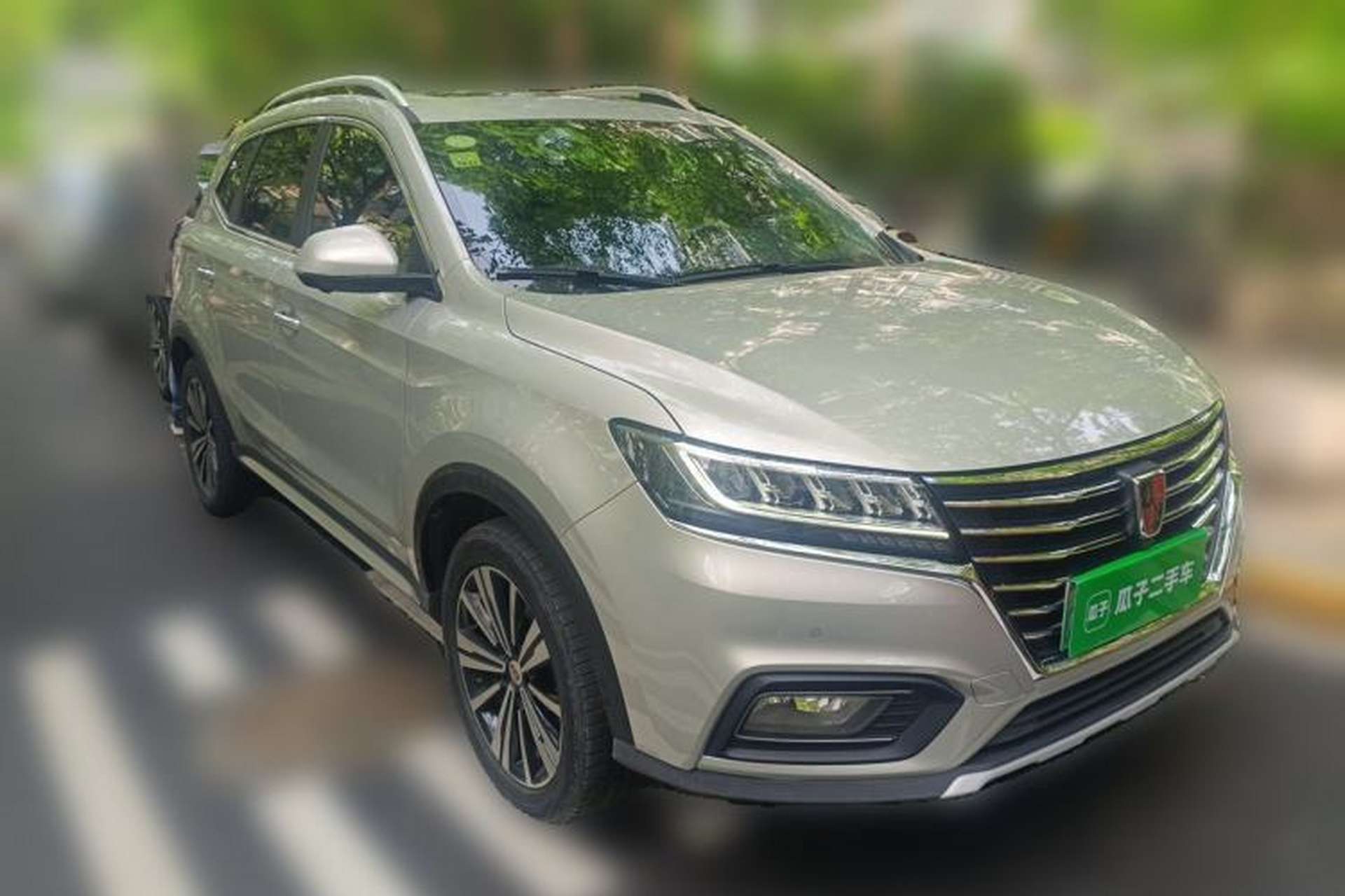 Used Roewe RX5 New Energy 2017 eRX5 50T Hybrid Connected Prestige Flagship Edition Front Right 45 Deg