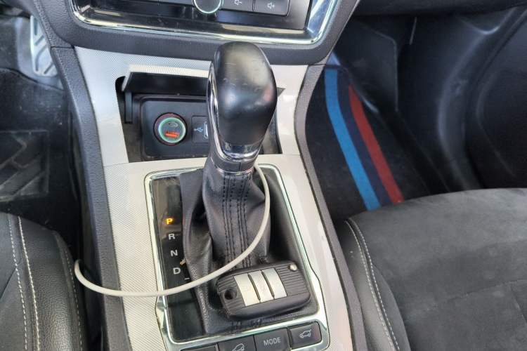 Used Roewe RX5 New Energy 2017 eRX5 50T Hybrid Connected Prestige Flagship Edition Gear Lever