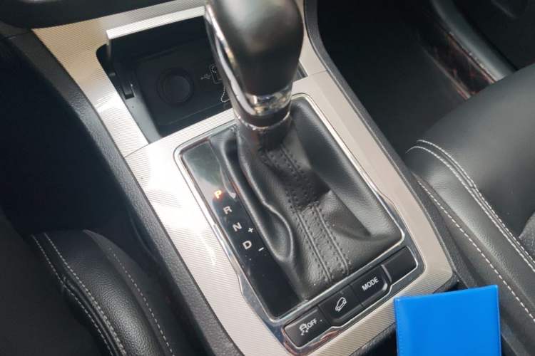 Used Roewe RX5 New Energy 2017 eRX5 50T Hybrid Connected Prestige Flagship Edition Gear Lever