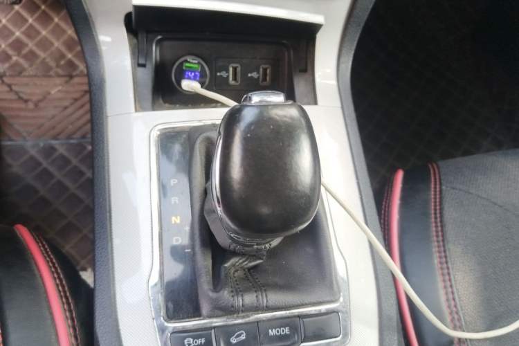 Used Roewe RX5 New Energy 2017 eRX5 50T Hybrid Connected Prestige Flagship Edition Gear Lever