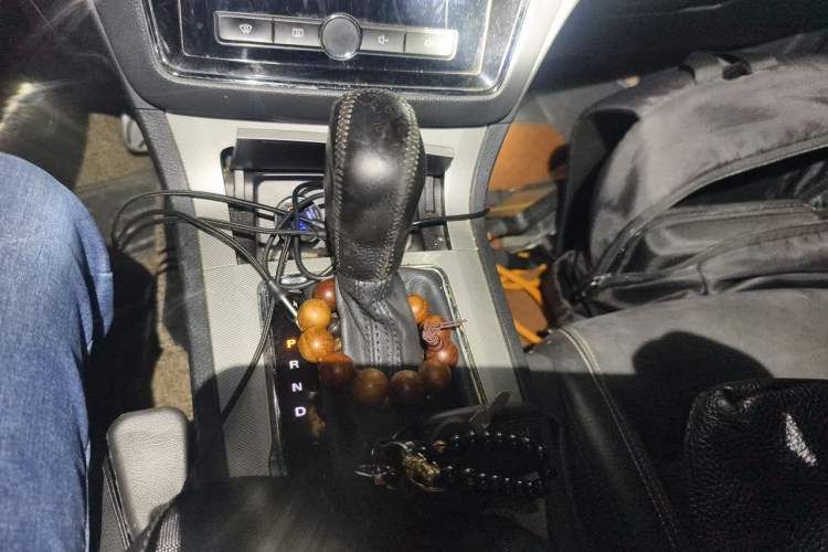 Used Roewe RX5 New Energy 2017 eRX5 50T Hybrid Connected Prestige Flagship Edition Gear Lever