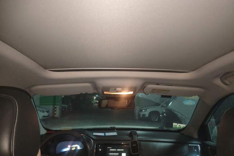 Used Roewe RX5 New Energy 2017 eRX5 50T Hybrid Connected Prestige Flagship Edition Headliner