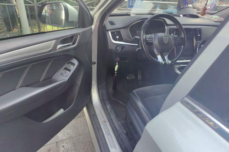 Used Roewe RX5 New Energy 2017 ERX5 EV400 Electric Internet Supreme Edition Interior 3