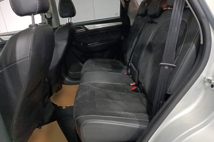 Used Roewe RX5 New Energy 2017 ERX5 EV400 Electric Internet Supreme Edition Interior 4