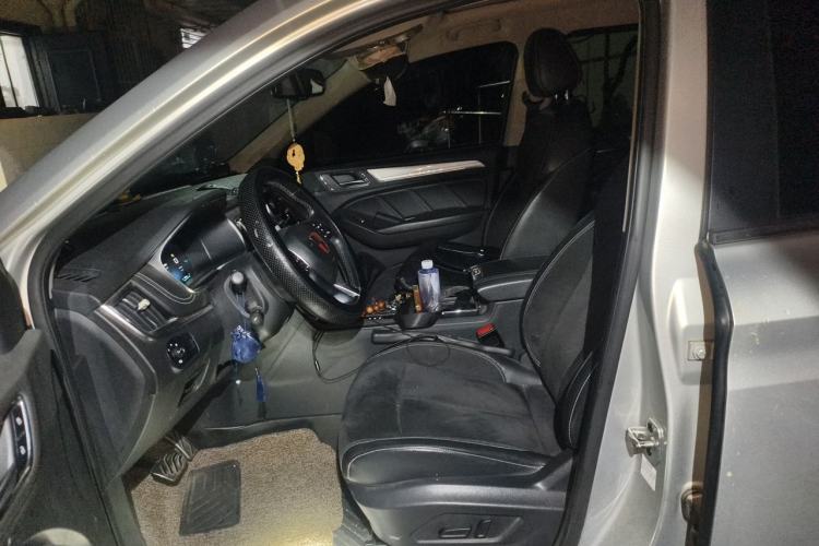 Used Roewe RX5 New Energy 2017 eRX5 50T Hybrid Connected Prestige Flagship Edition Left Front Seat