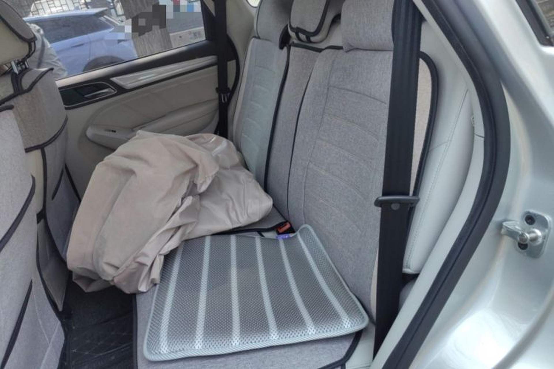 Used Roewe RX5 New Energy 2017 ERX5 EV400 Electric Internet Supreme Edition Left Rear Seat