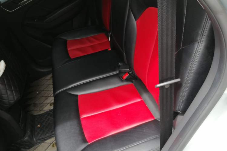 Used Roewe RX5 New Energy 2017 eRX5 50T Hybrid Connected Prestige Flagship Edition Left Rear Seat