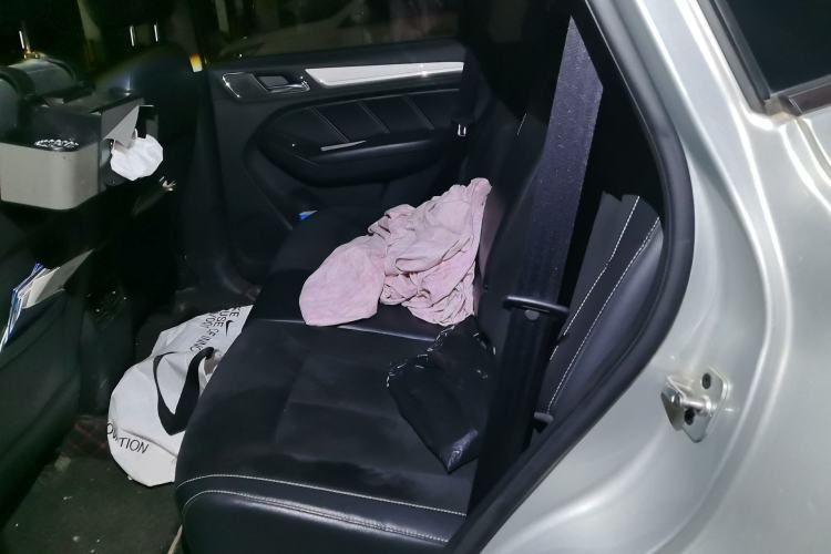 Used Roewe RX5 New Energy 2017 eRX5 50T Hybrid Connected Prestige Flagship Edition Left Rear Seat