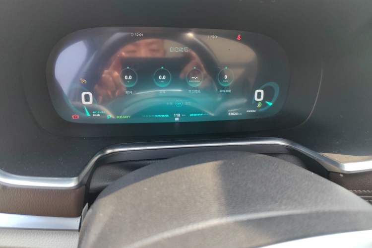 Used Roewe RX5 New Energy 2017 ERX5 EV400 Electric Internet Supreme Edition Odometer Close Up