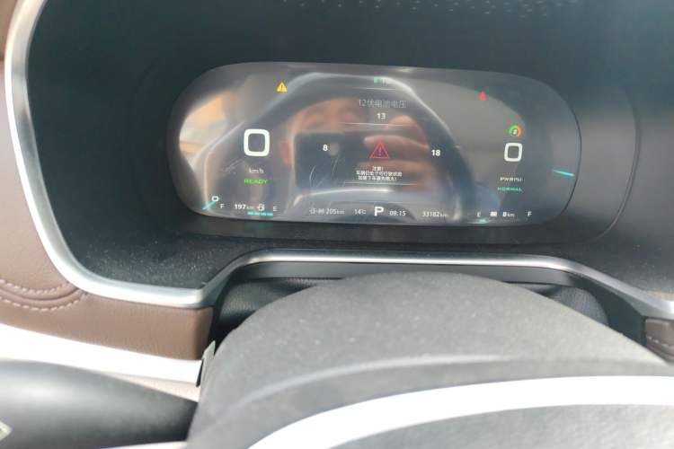 Used Roewe RX5 New Energy 2017 eRX5 50T Hybrid Connected Prestige Flagship Edition Odometer Close Up