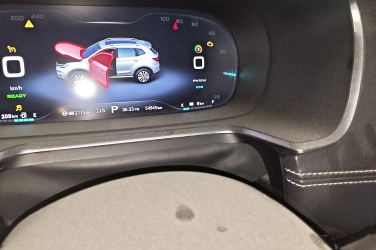 Used Roewe RX5 New Energy 2017 eRX5 50T Hybrid Connected Prestige Flagship Edition Odometer Close Up