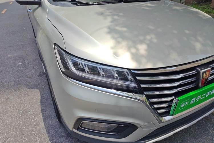 Used Roewe RX5 New Energy 2017 eRX5 50T Hybrid Connected Prestige Flagship Edition Right Front Headlight