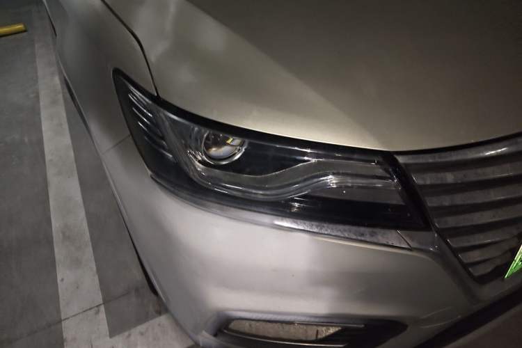 Used Roewe RX5 New Energy 2017 eRX5 50T Hybrid Connected Prestige Flagship Edition Right Front Headlight