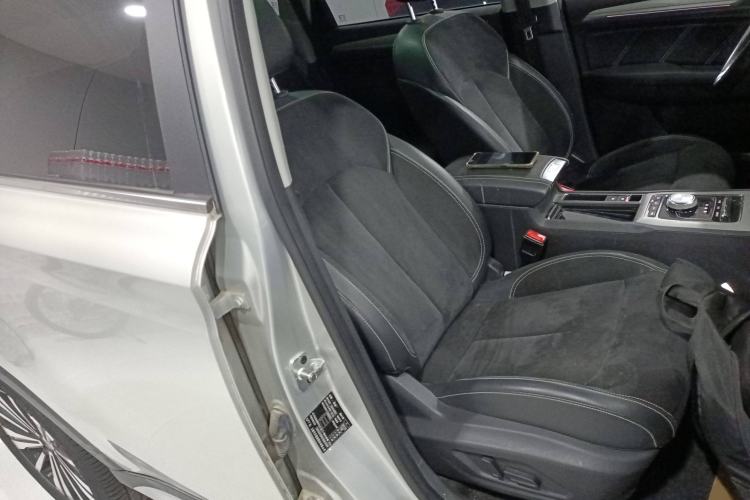 Used Roewe RX5 New Energy 2017 ERX5 EV400 Electric Internet Supreme Edition Right Front Seat
