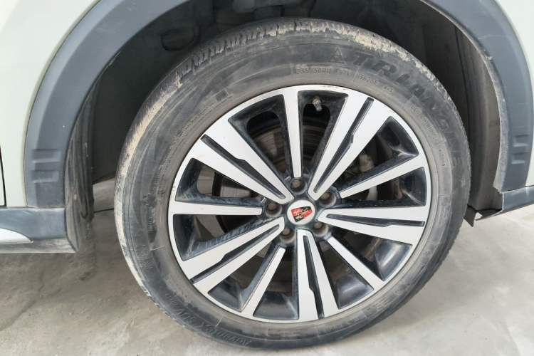 Used Roewe RX5 New Energy 2017 eRX5 50T Hybrid Connected Prestige Flagship Edition Right Front Wheel Hub