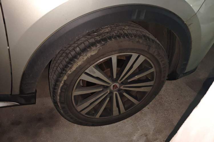 Used Roewe RX5 New Energy 2017 eRX5 50T Hybrid Connected Prestige Flagship Edition Right Front Wheel Hub