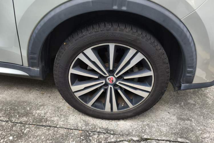 Used Roewe RX5 New Energy 2017 eRX5 50T Hybrid Connected Prestige Flagship Edition Right Front Wheel Hub