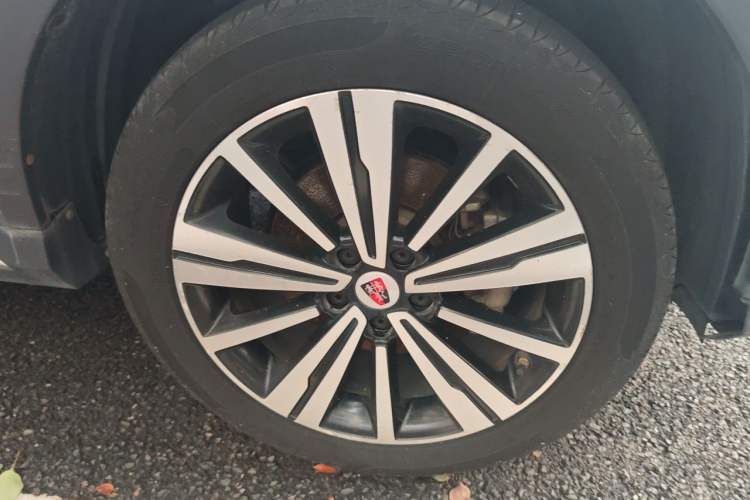 Used Roewe RX5 New Energy 2017 eRX5 50T Hybrid Connected Prestige Flagship Edition Right Front Wheel Hub
