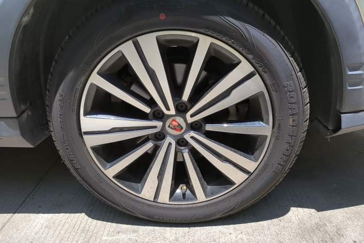 Used Roewe RX5 New Energy 2017 eRX5 50T Hybrid Connected Prestige Flagship Edition Right Front Wheel Hub