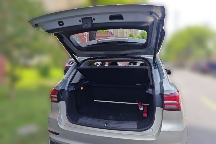 Used Roewe RX5 New Energy 2017 eRX5 50T Hybrid Connected Prestige Flagship Edition Trunk