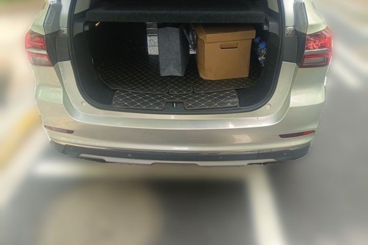 Used Roewe RX5 New Energy 2017 eRX5 50T Hybrid Connected Prestige Flagship Edition Trunk