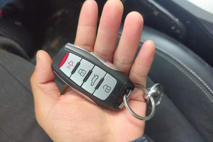 Used Roewe RX5 New Energy 2017 ERX5 EV400 Electric Internet Supreme Edition Vehicle Key
