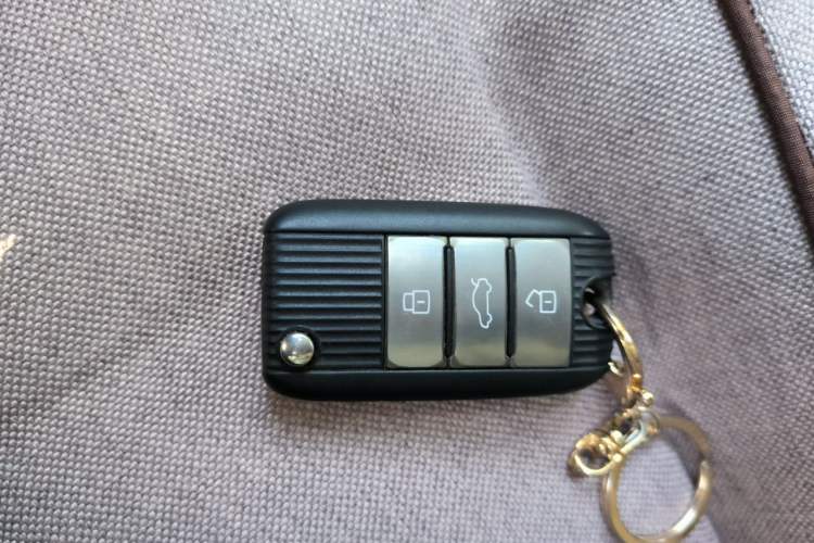 Used Roewe RX5 New Energy 2017 eRX5 50T Hybrid Connected Prestige Flagship Edition Vehicle Key