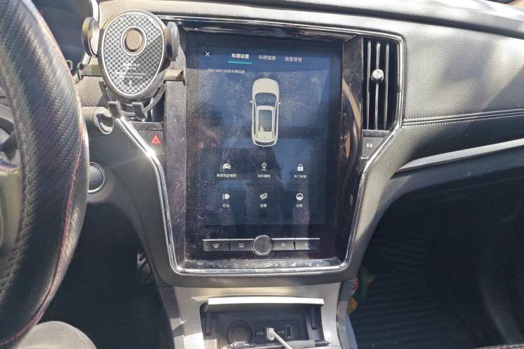 Used Roewe RX5 New Energy 2017 ERX5 EV400 Electric Internet Supreme Edition Audio And AC Panel